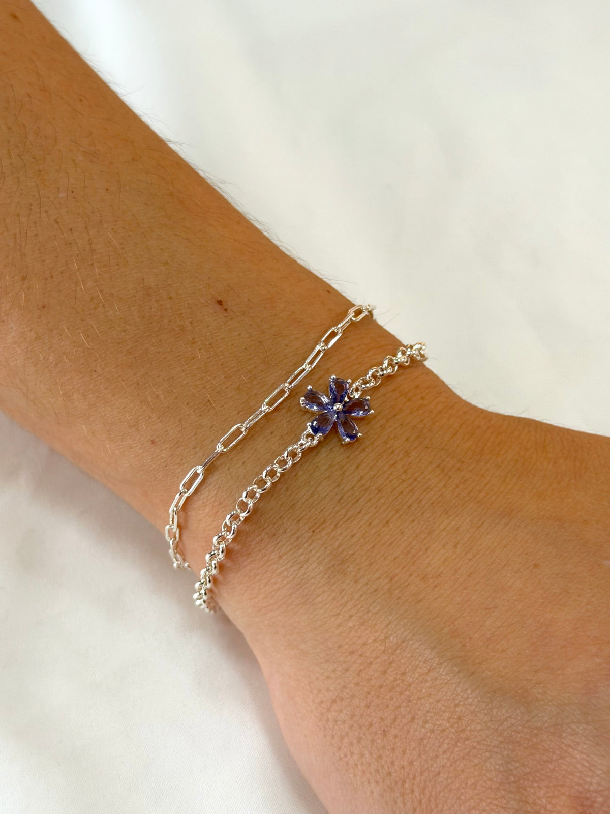 Pulseira dupla com flor