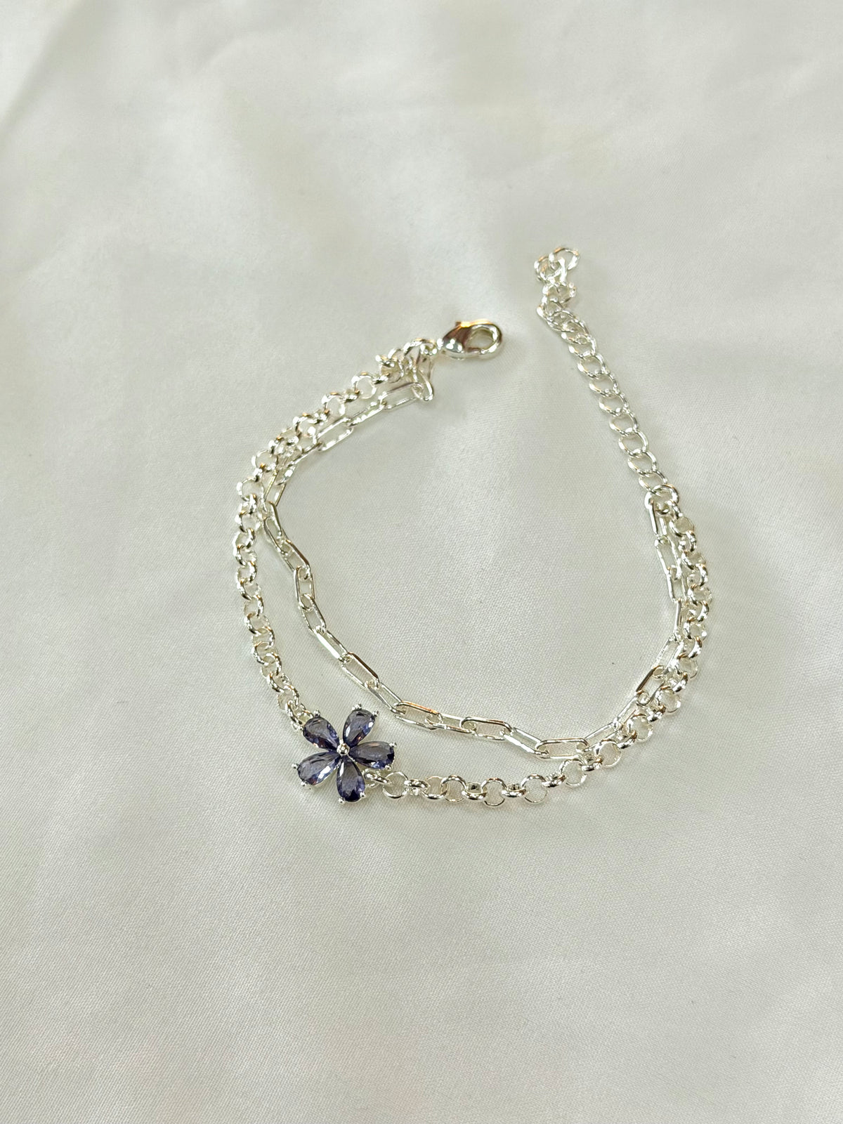 Pulseira dupla com flor
