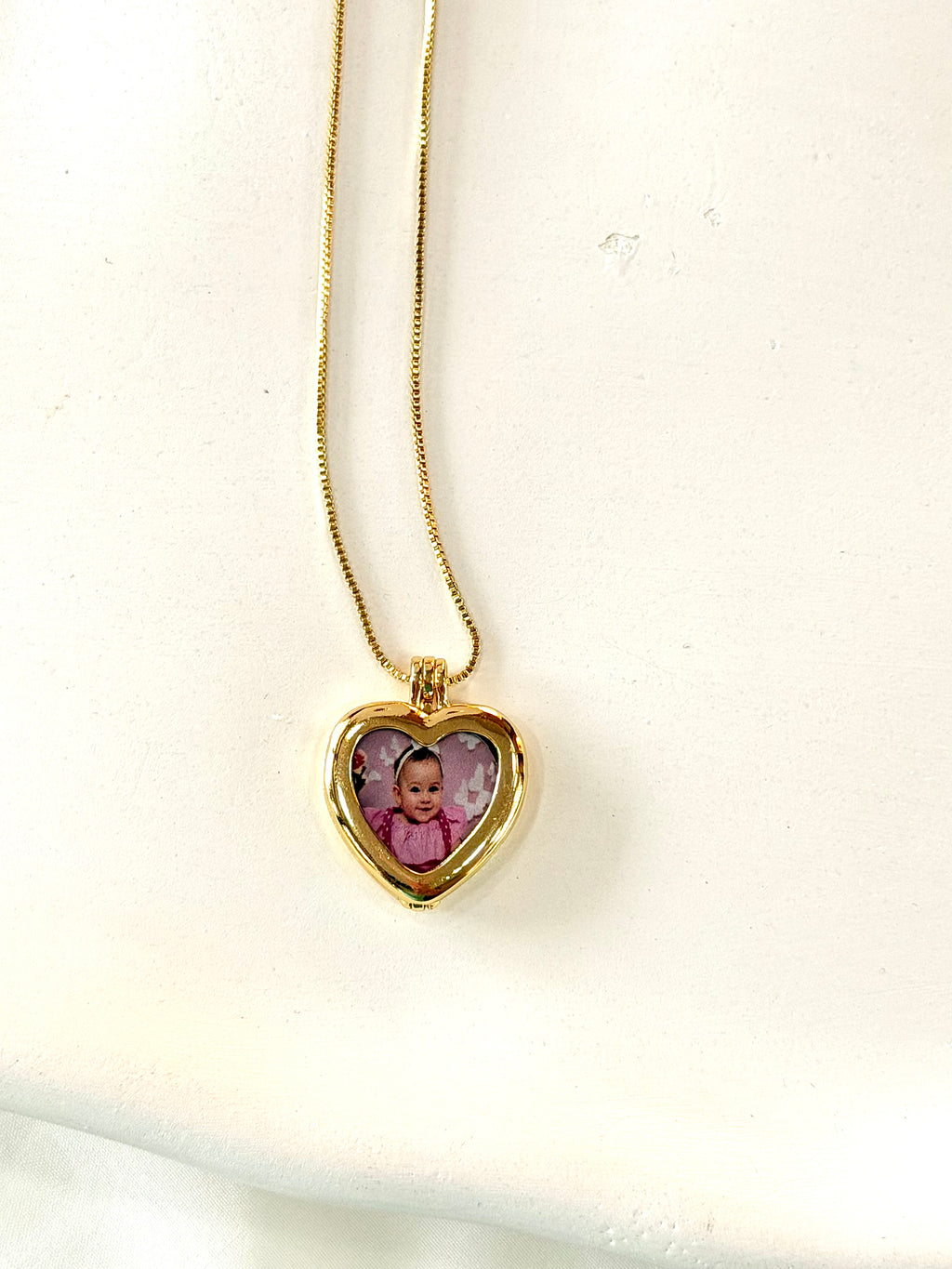 Relicário coracão porta foto personalizado