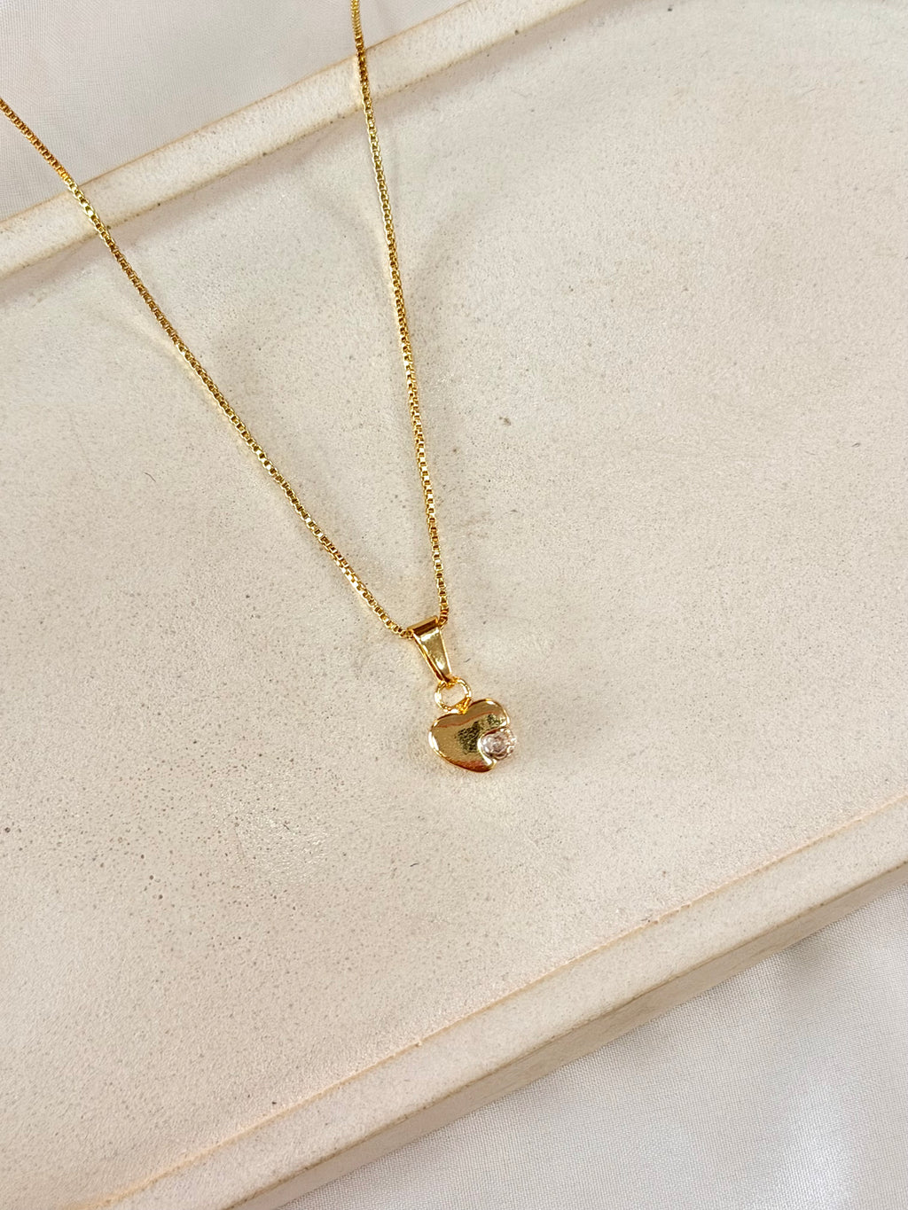 Colar coração com cristal