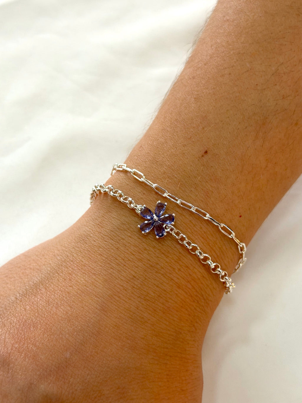 Pulseira dupla com flor