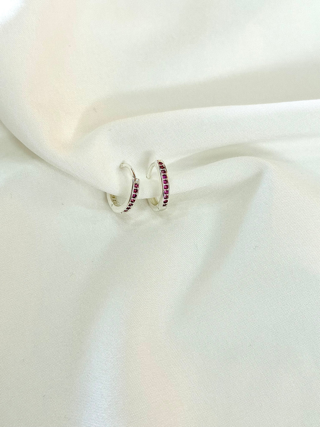 Argola zircônia rosa