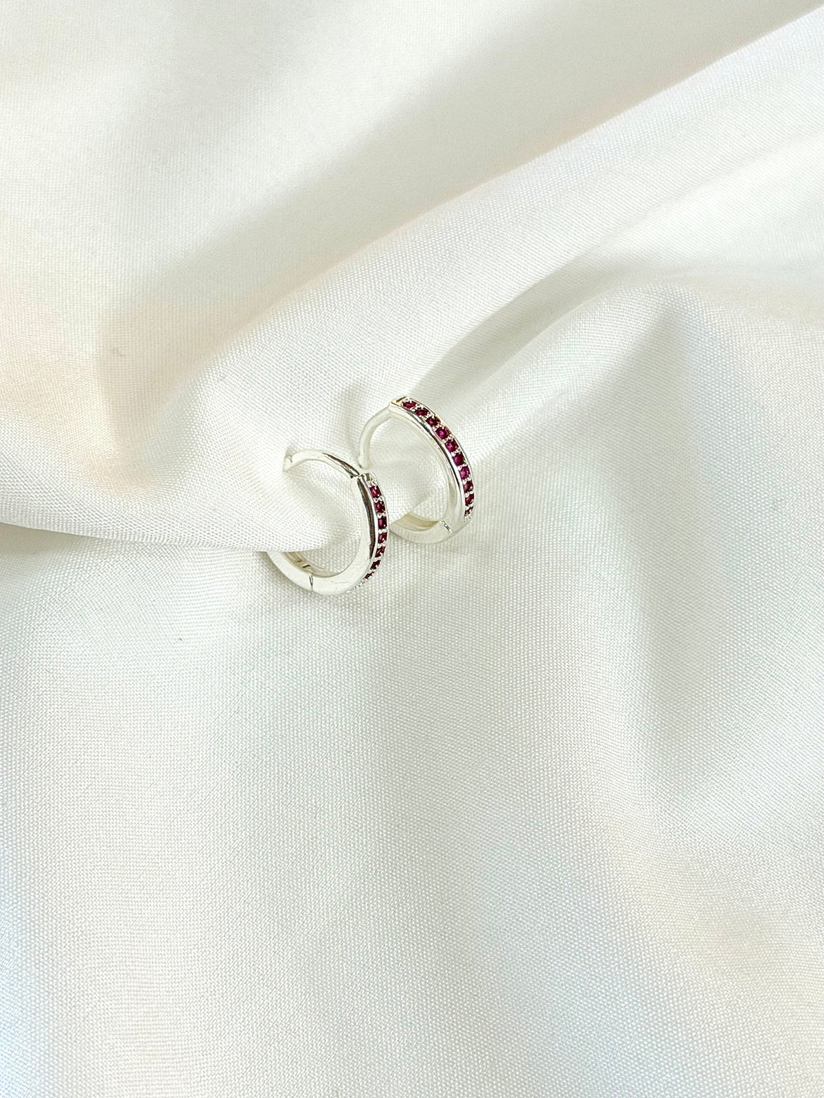 Argola zircônia rosa
