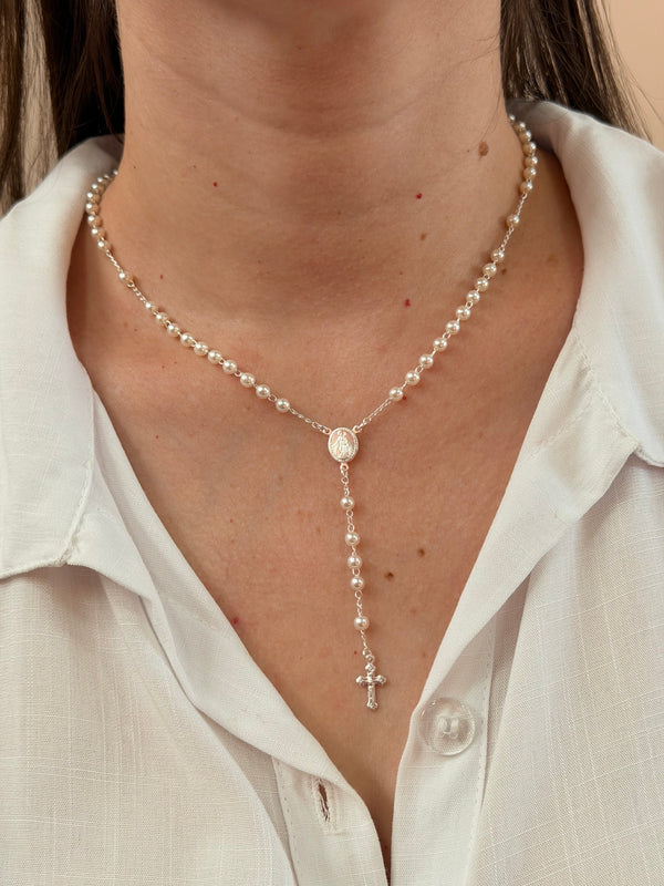 Colar terço pérolas e Nossa Senhora Aparecida