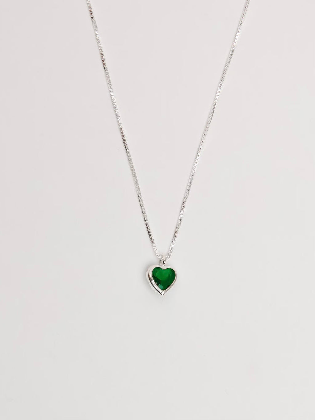 Colar zircônia coração esmeralda 6mm 40cm