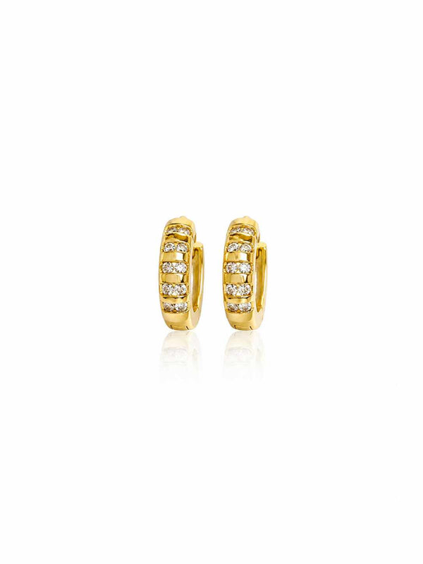 Argola com detalhes em Zircônias M